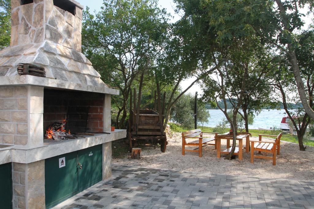 Holiday Batarelo Трогир Экстерьер фото